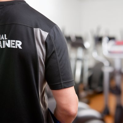 Personal Trainer im Fitnessstudio